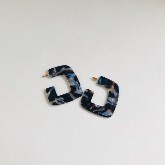 2/$30 Abstract hoops - Picture 2 of 3